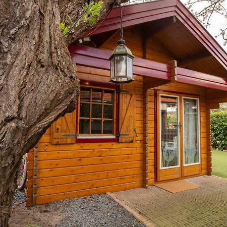 Onder De Kersenboom Bed & Breakfast Hilversum Ngoại thất bức ảnh