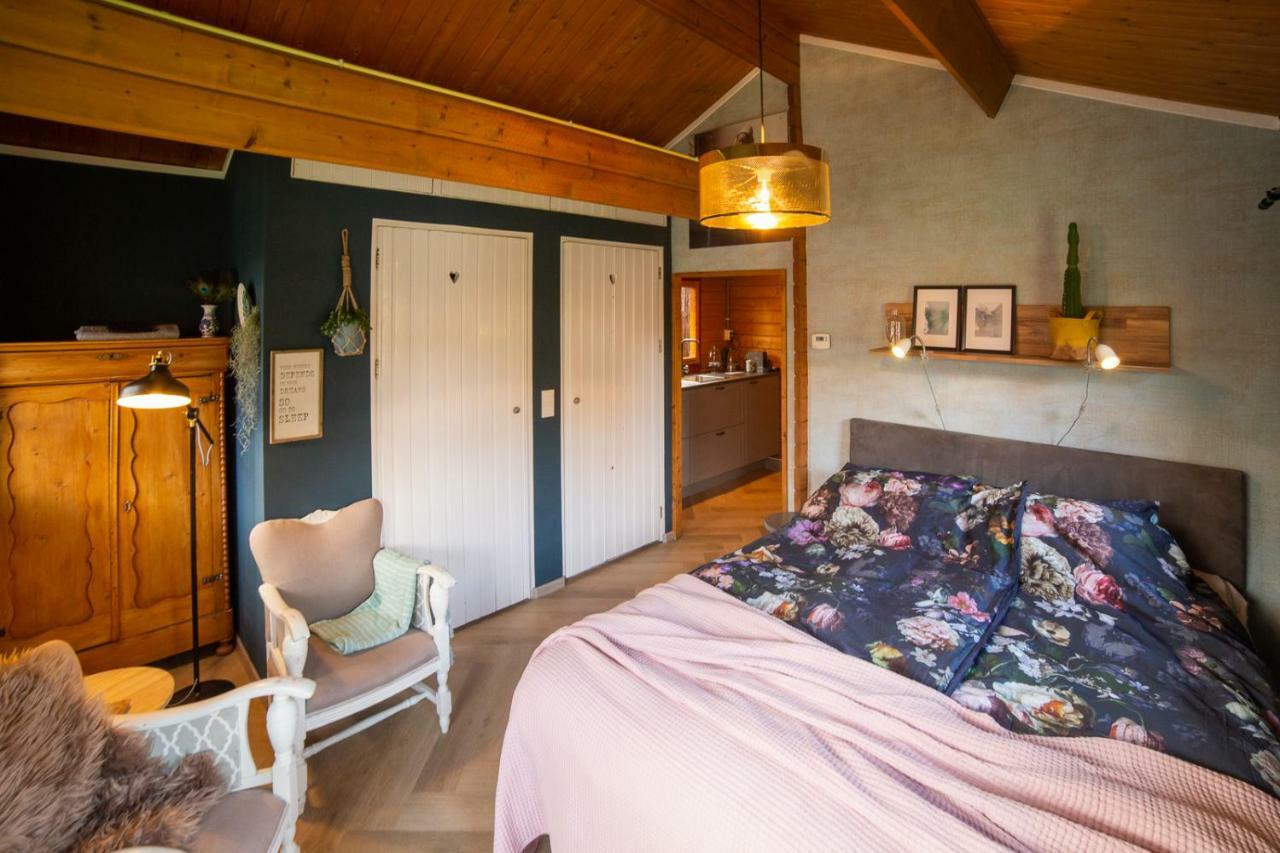 Onder De Kersenboom Bed & Breakfast Hilversum Ngoại thất bức ảnh