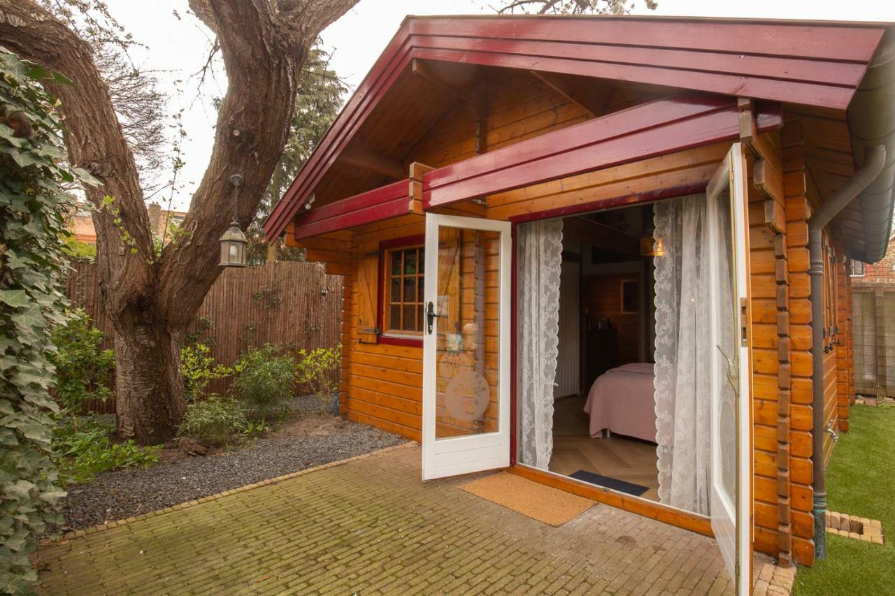 Onder De Kersenboom Bed & Breakfast Hilversum Ngoại thất bức ảnh